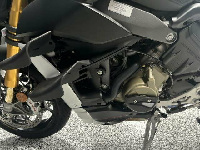 2022 DUCATI STREETFIGHTER V4 S SPORTS
