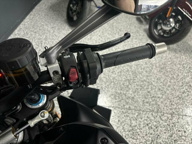2022 DUCATI STREETFIGHTER V4 S SPORTS