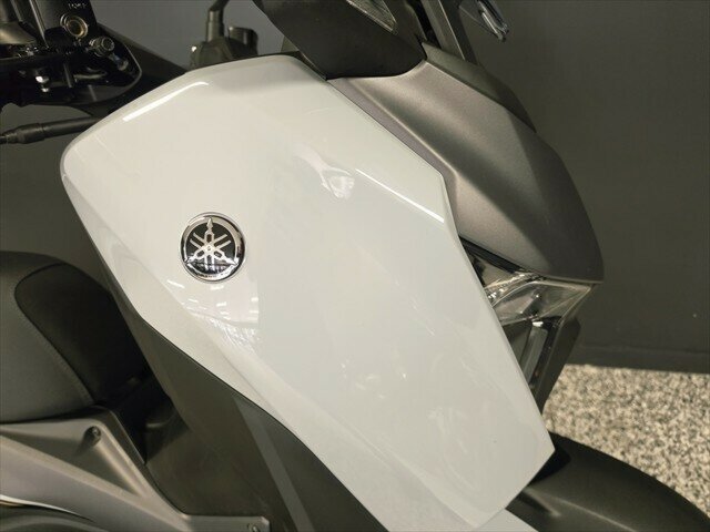 2024 YAMAHA XMAX 300 LAMS SCOOTER