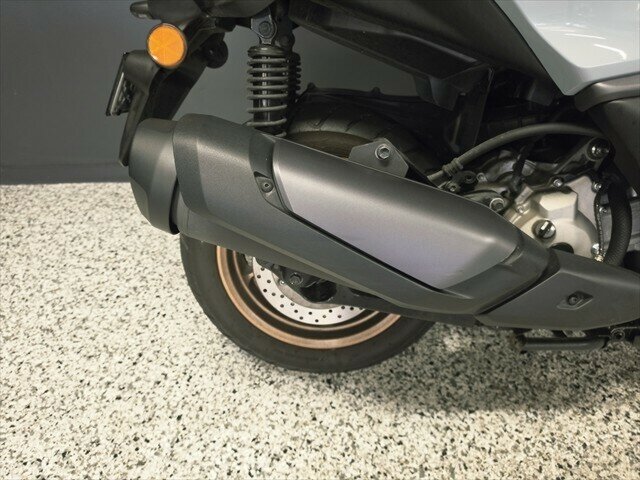 2024 YAMAHA XMAX 300 LAMS SCOOTER