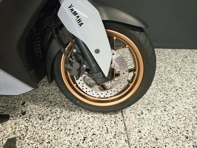 2024 YAMAHA XMAX 300 LAMS SCOOTER