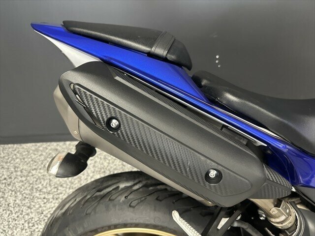 2011 YAMAHA YZF-R1 SPORTS