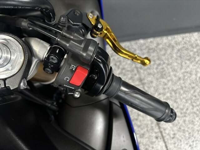 2011 YAMAHA YZF-R1 SPORTS