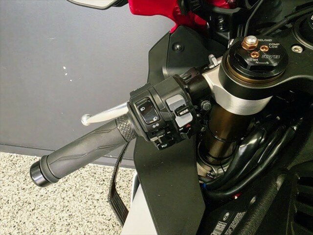 2026 YAMAHA YZF-R1 70TH ANNIVERSARY SPORTS