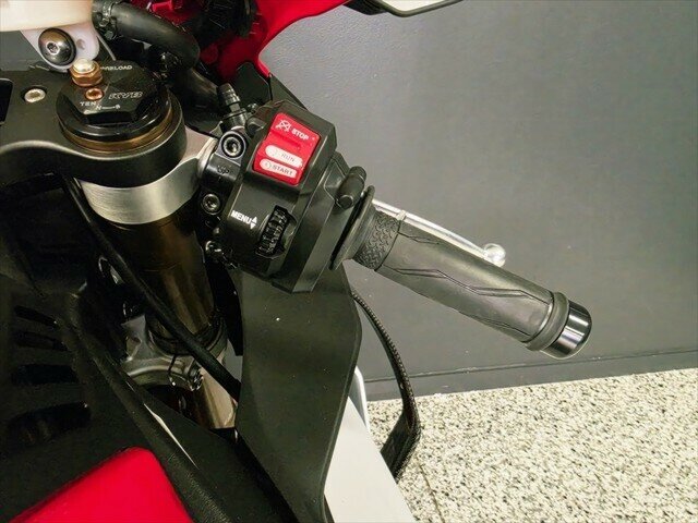 2026 YAMAHA YZF-R1 70TH ANNIVERSARY SPORTS