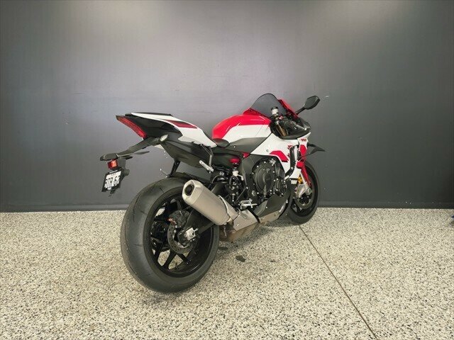 2026 YAMAHA YZF-R1 70TH ANNIVERSARY SPORTS