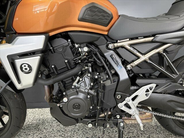 2025 SUZUKI GSX-8T ROAD