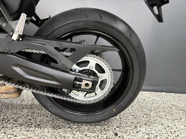 2025 SUZUKI GSX-8T ROAD