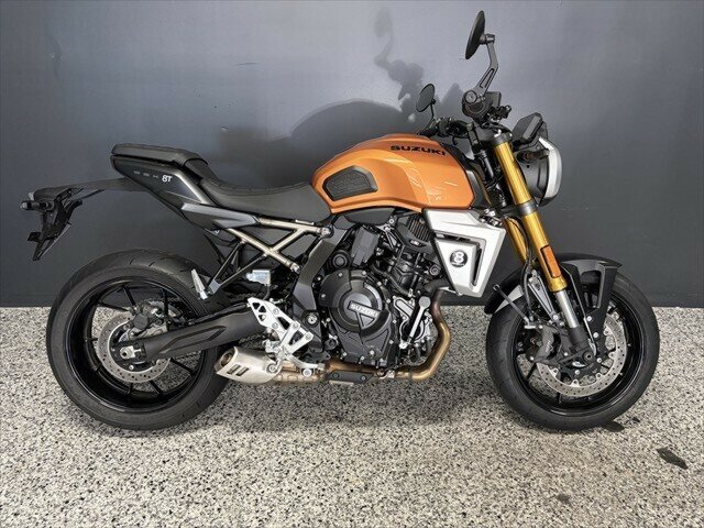2025 SUZUKI GSX-8T ROAD