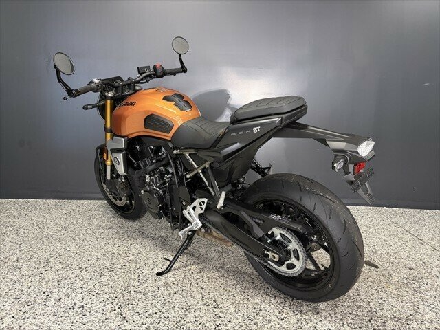 2025 SUZUKI GSX-8T ROAD
