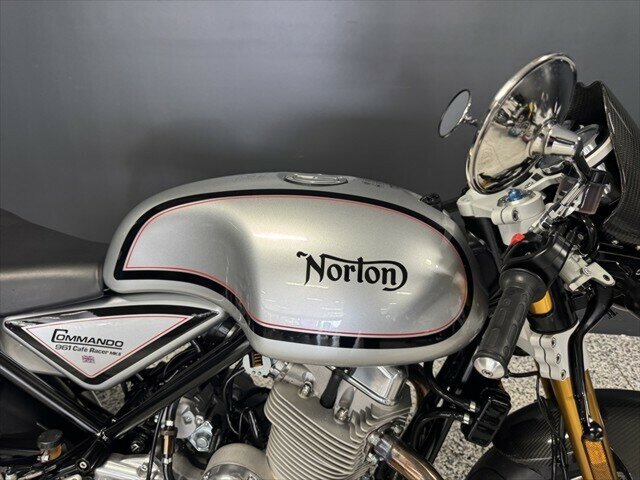 2018 NORTON COMMANDO 961 CAFE RACER ROAD
