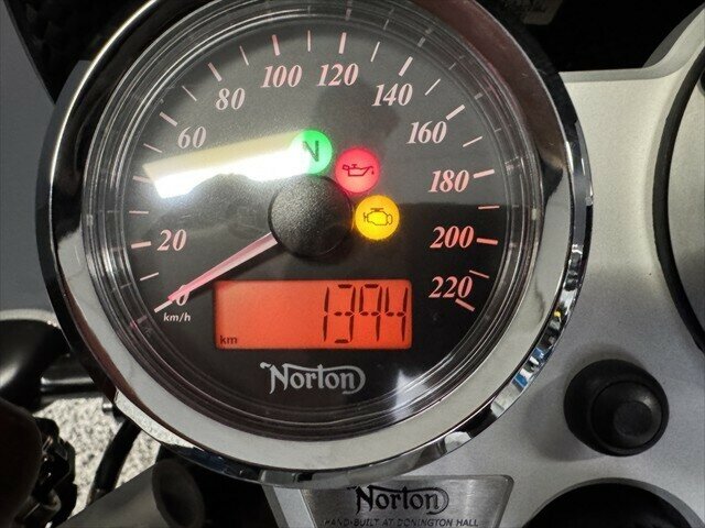 2018 NORTON COMMANDO 961 CAFE RACER ROAD