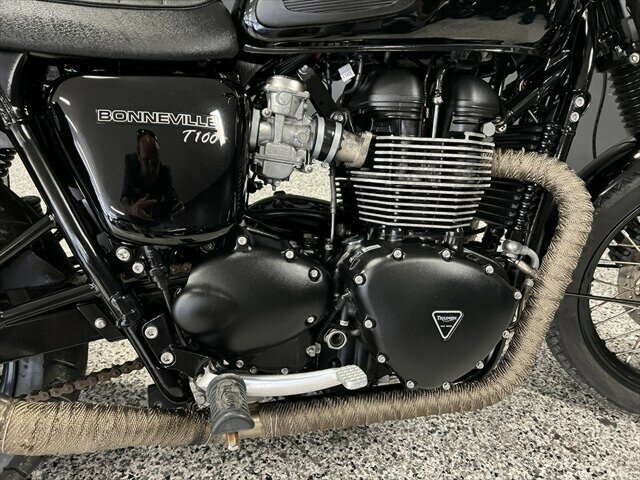 2015 TRIUMPH BONNEVILLE T100 BLACK ROAD