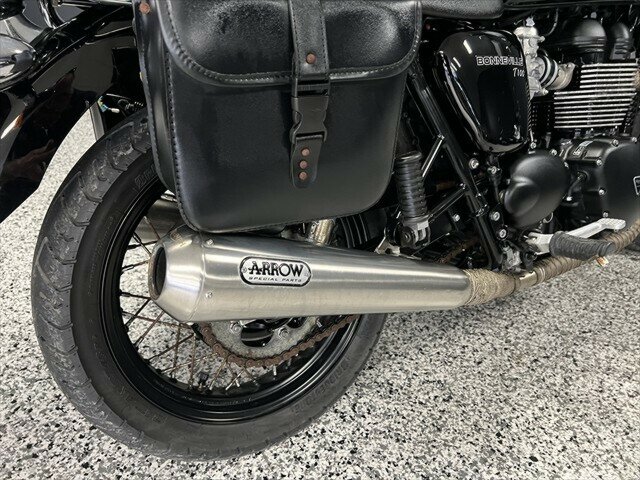 2015 TRIUMPH BONNEVILLE T100 BLACK ROAD