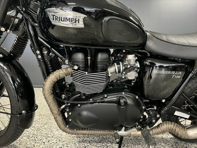 2015 TRIUMPH BONNEVILLE T100 BLACK ROAD
