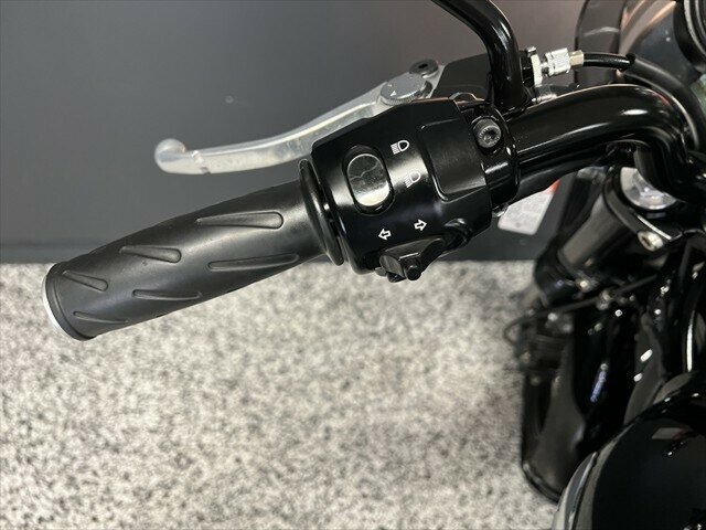 2015 TRIUMPH BONNEVILLE T100 BLACK ROAD