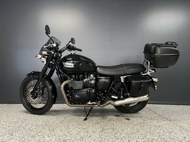 2015 TRIUMPH BONNEVILLE T100 BLACK ROAD