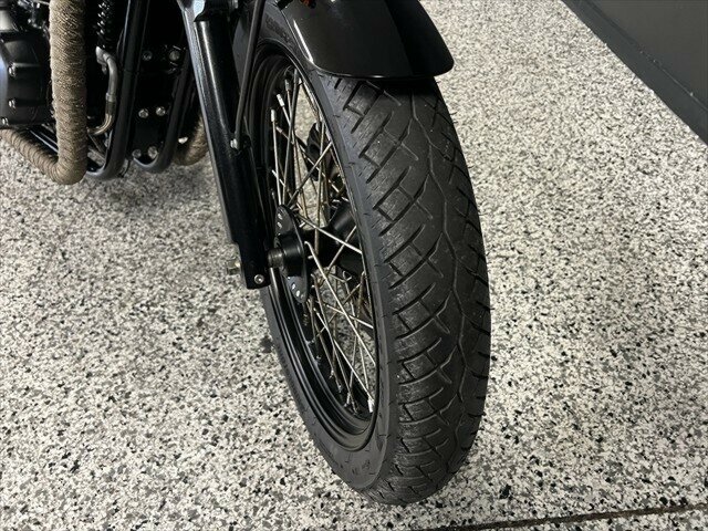 2015 TRIUMPH BONNEVILLE T100 BLACK ROAD