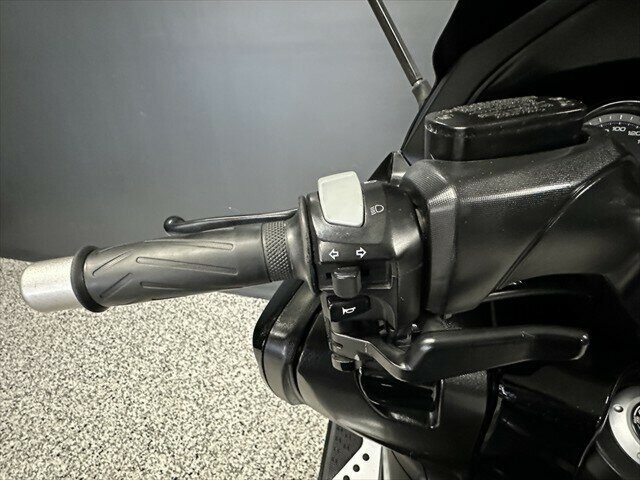 2010 YAMAHA TMAX 500 (XP500) SCOOTER