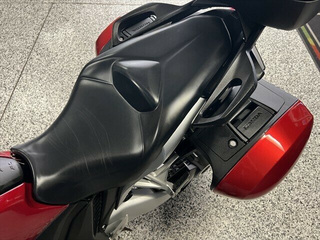 2010 HONDA VFR1200F ROAD