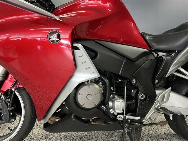 2010 HONDA VFR1200F ROAD