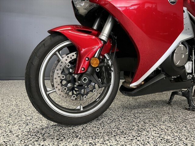 2010 HONDA VFR1200F ROAD