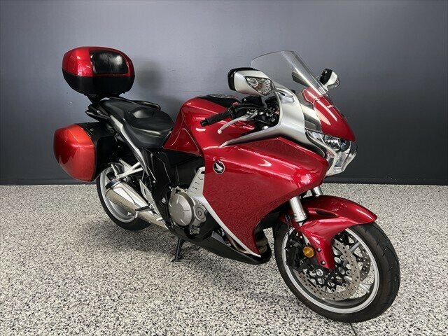 2010 HONDA VFR1200F ROAD