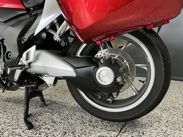 2010 HONDA VFR1200F ROAD