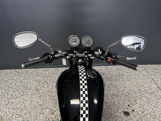 2011 TRIUMPH BONNEVILLE SE ROAD