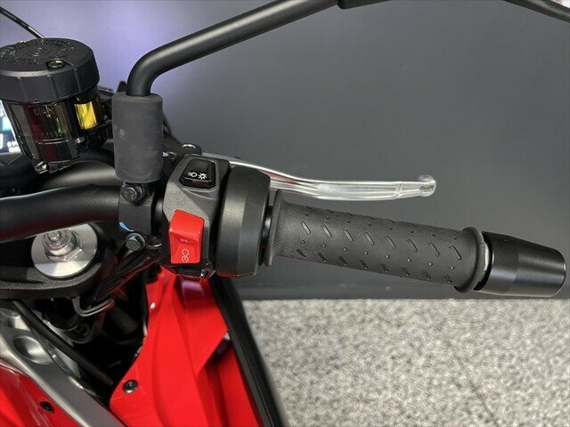 2021 APRILIA TUONO SPORTS