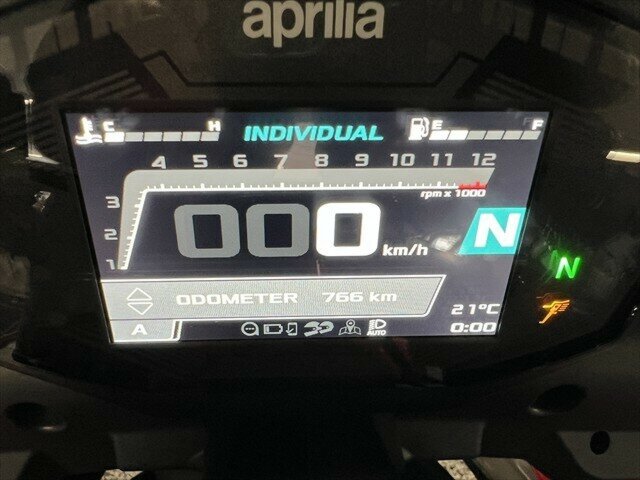 2021 APRILIA TUONO SPORTS
