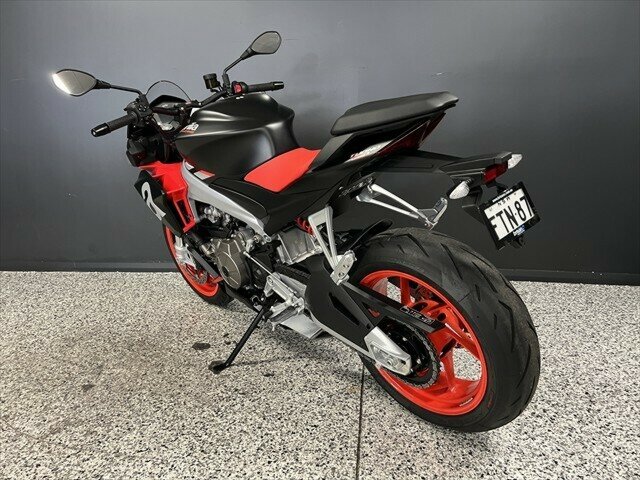 2021 APRILIA TUONO SPORTS