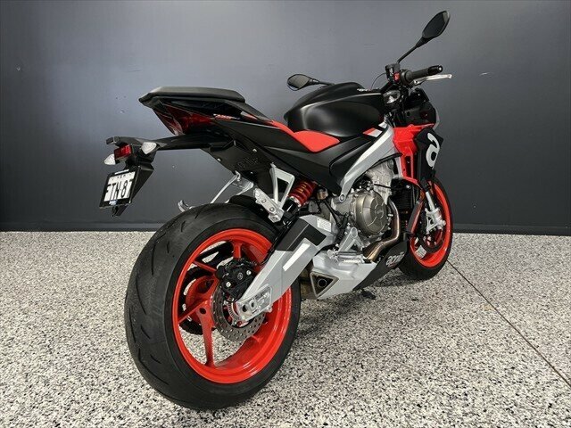2021 APRILIA TUONO SPORTS