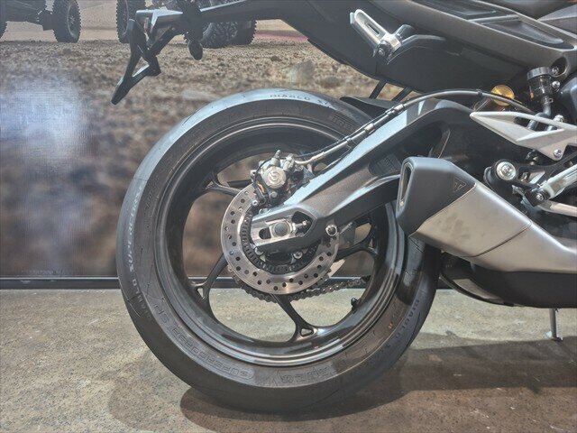 2025 TRIUMPH STREET TRIPLE RS ROAD