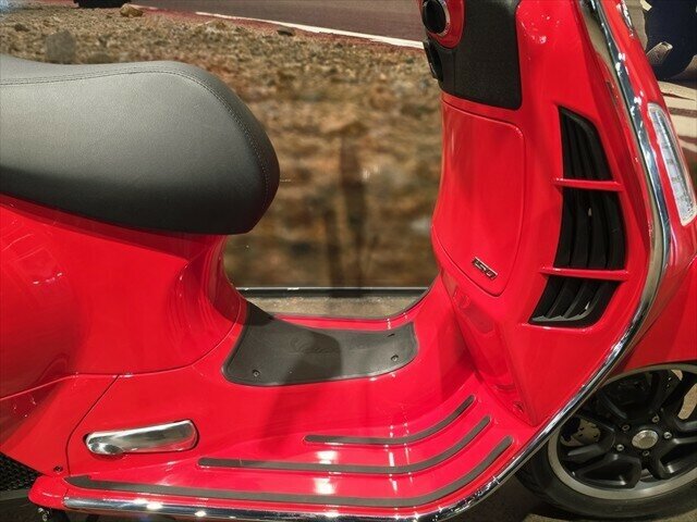 2025 VESPA GTS 150 SUPER SCOOTER
