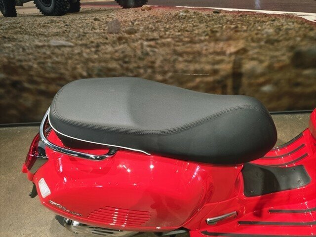 2025 VESPA GTS 150 SUPER SCOOTER