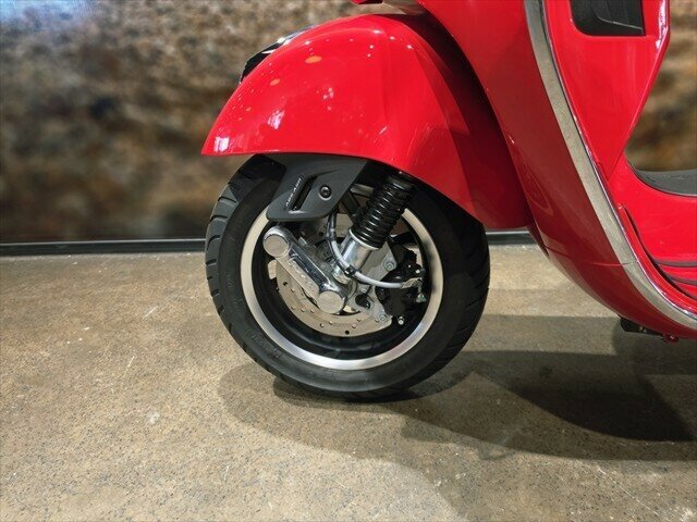 2025 VESPA GTS 150 SUPER SCOOTER