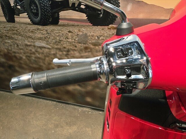 2025 VESPA GTS 150 SUPER SCOOTER