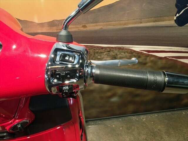 2025 VESPA GTS 150 SUPER SCOOTER