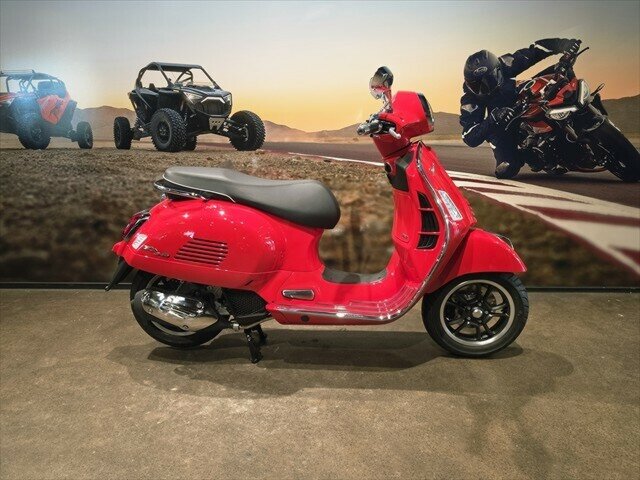2025 VESPA GTS 150 SUPER SCOOTER