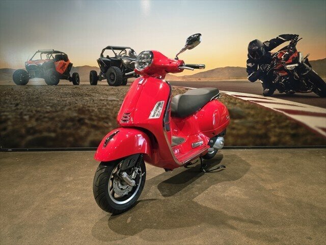 2025 VESPA GTS 150 SUPER SCOOTER