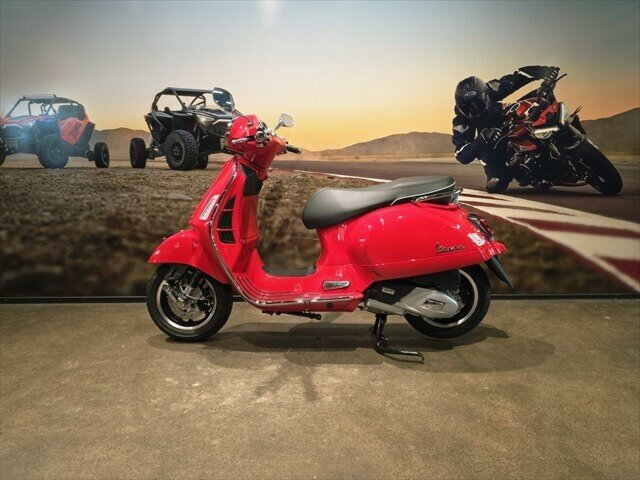 2025 VESPA GTS 150 SUPER SCOOTER