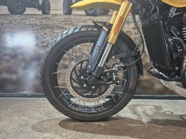 2025 TRIUMPH SCRAMBLER 400 XC ROAD