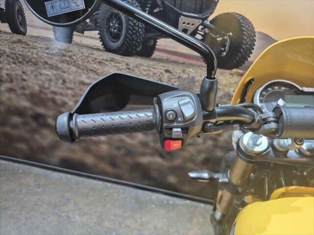 2025 TRIUMPH SCRAMBLER 400 XC ROAD