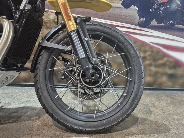 2025 TRIUMPH SCRAMBLER 400 XC ROAD