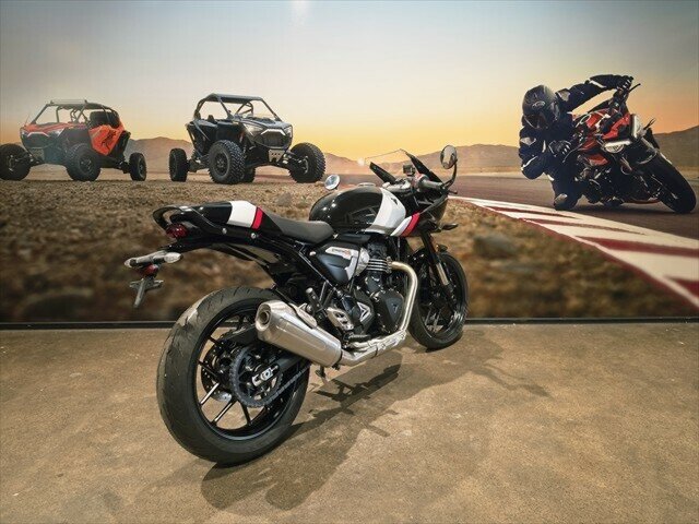 2026 TRIUMPH THRUXTON 400 ROAD
