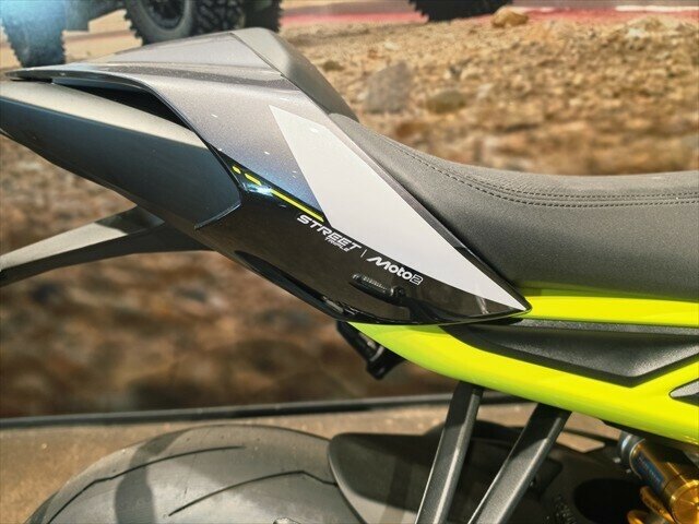 2026 TRIUMPH STREET TRIPLE MOTO 2 SPORTS