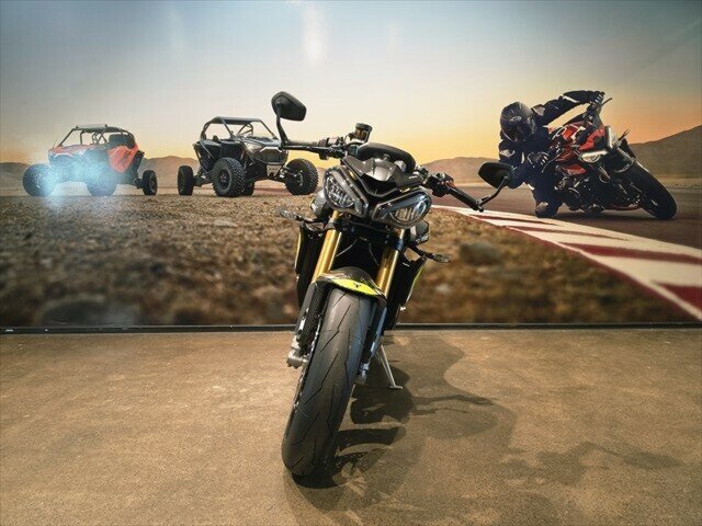 2026 TRIUMPH STREET TRIPLE MOTO 2 SPORTS