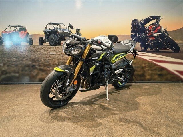 2026 TRIUMPH STREET TRIPLE MOTO 2 SPORTS