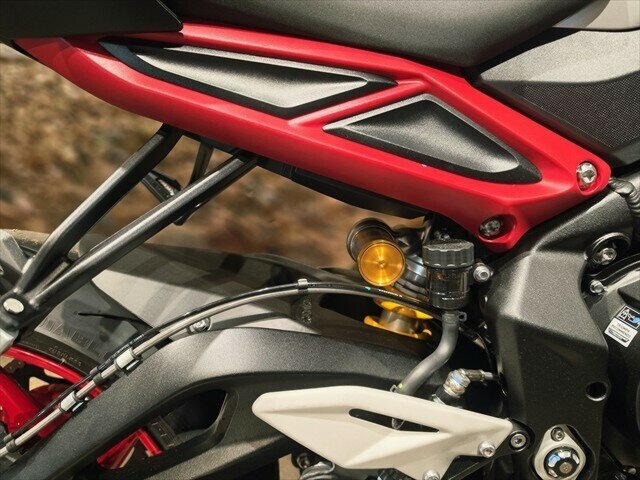 2026 TRIUMPH STREET TRIPLE 765 RX SPORTS